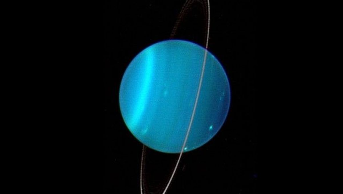 Uranus-Like Planet Discovered 25,000 Light-Years Away | IFLScience