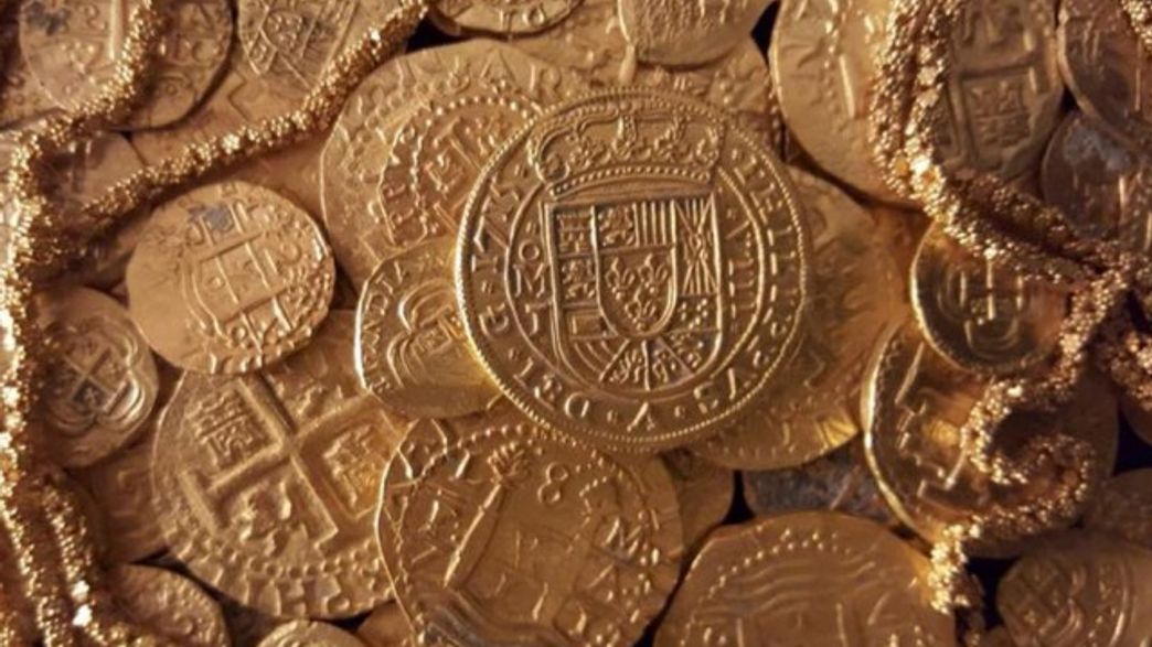 Divers Find Million-Dollar Treasure On 300-Year-Old Shipwreck | IFLScience