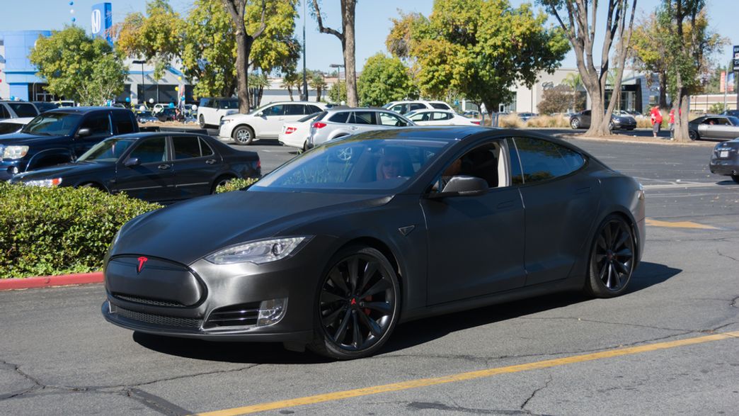 Tesla Autopilot Helps Seriously Sick Man Drive To Hospital IFLScience