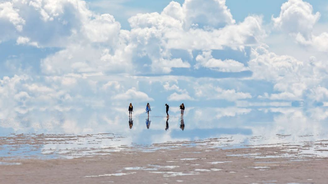 What Would Our Lives Be Like If The Earth Really Were Flat? | IFLScience