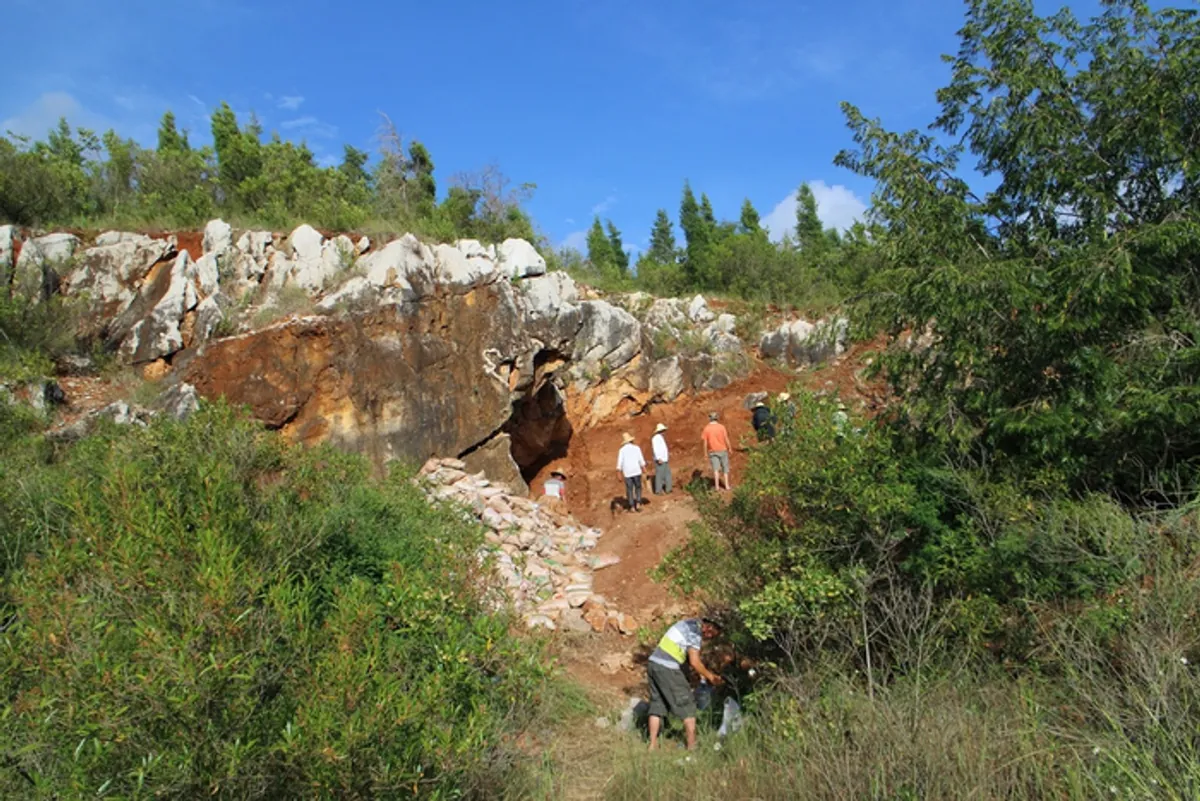 red-deer-cave-l.webp