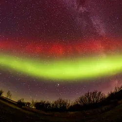 Double Red-Green Aurora Snapped In Canada Inspires New