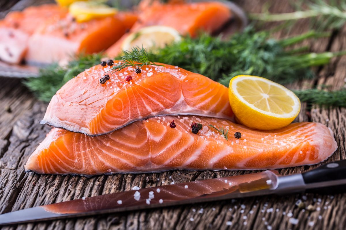 What's The Difference Between Farmed Vs Wild Caught Salmon?