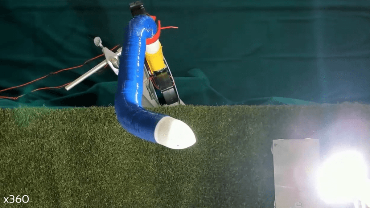 Watch This Soft‚ Snake-Like 3D-Printing Robot Grow As It Moves
