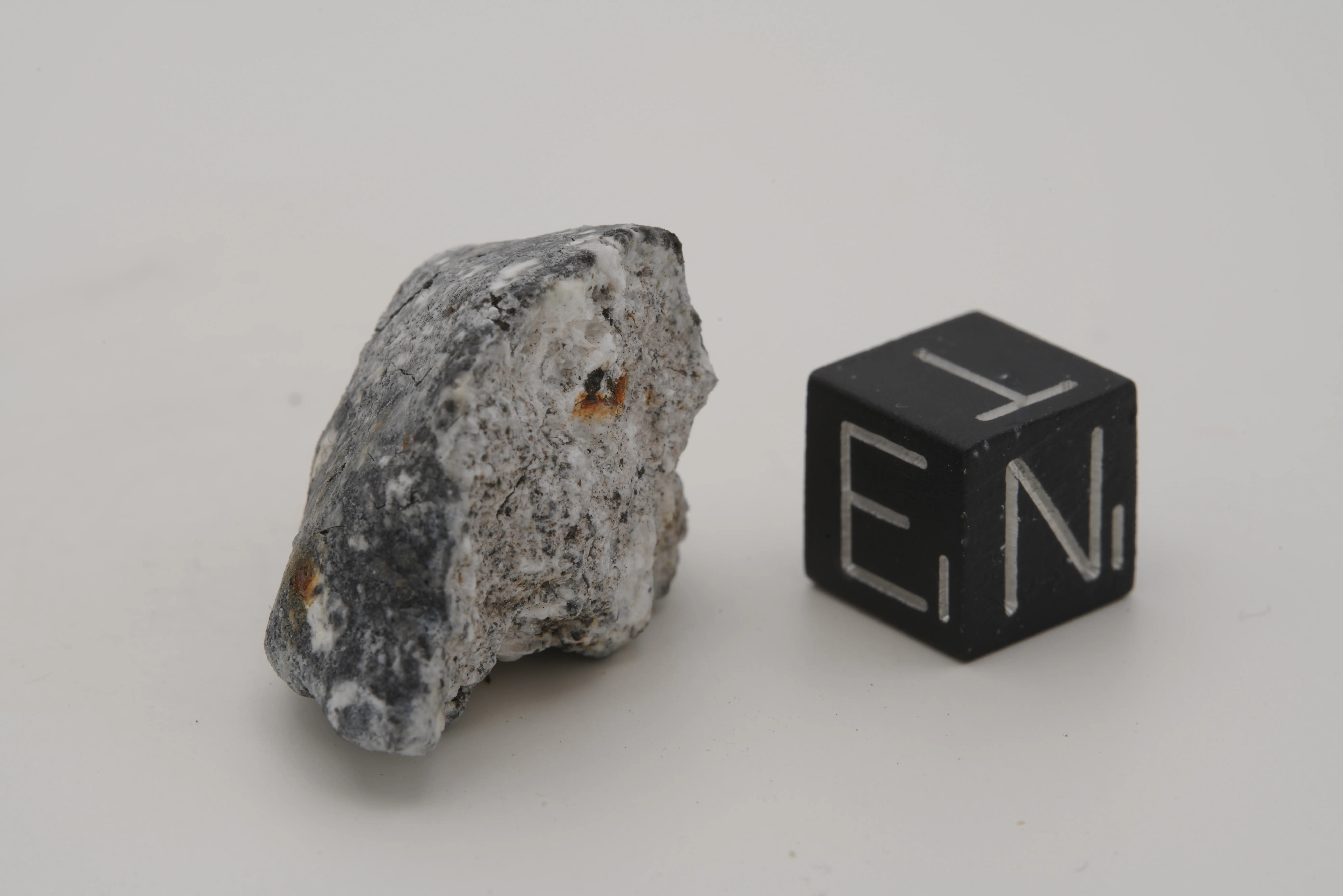 メルト めておら meteorites BIRTHDAY GOODS 2024 Space Rock 2024 BX1 That Exploded Over Germany Turns Out To