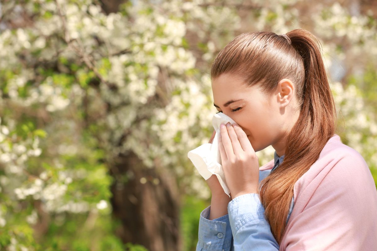 It's That Time Of Year Again: Do I Have Hay Fever Or COVID-19?