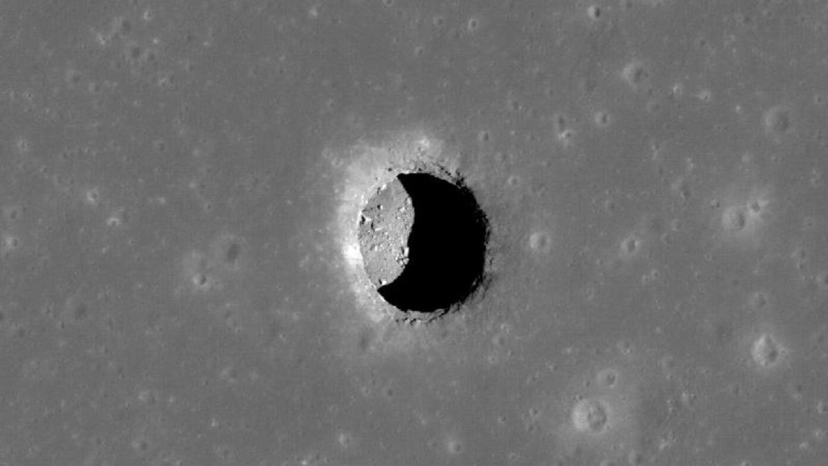 The First Cave Has Been Found On The Moon – Is It Ready For Occupation?
