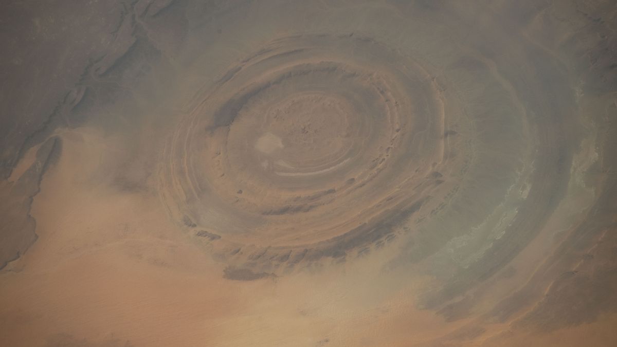 Stunning New Photos Of The “Eye Of The Sahara” As Seen From The ISS
