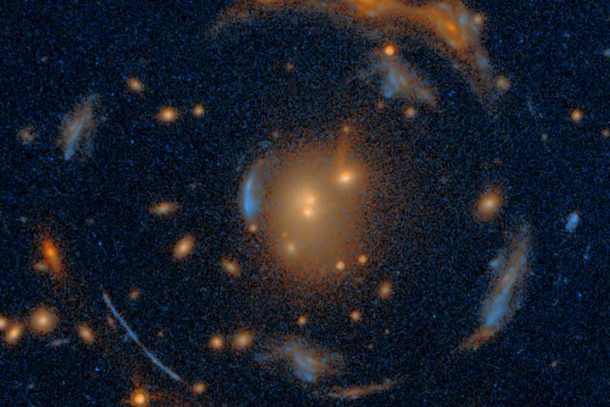"Most Exquisitely Aligned" Gravitational Lens Is A One-In-A-Billion Find