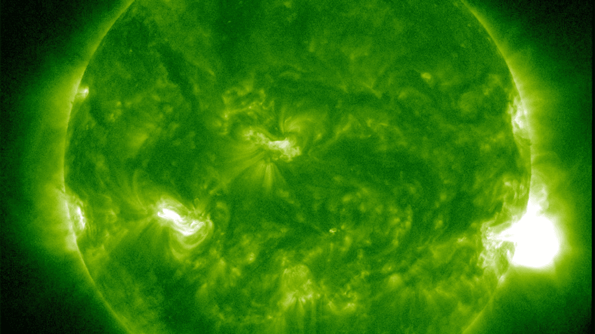 Giant Coronal Mass Ejection May Hit Comet Tsuchinshan-ATLAS Before It Hits Earth