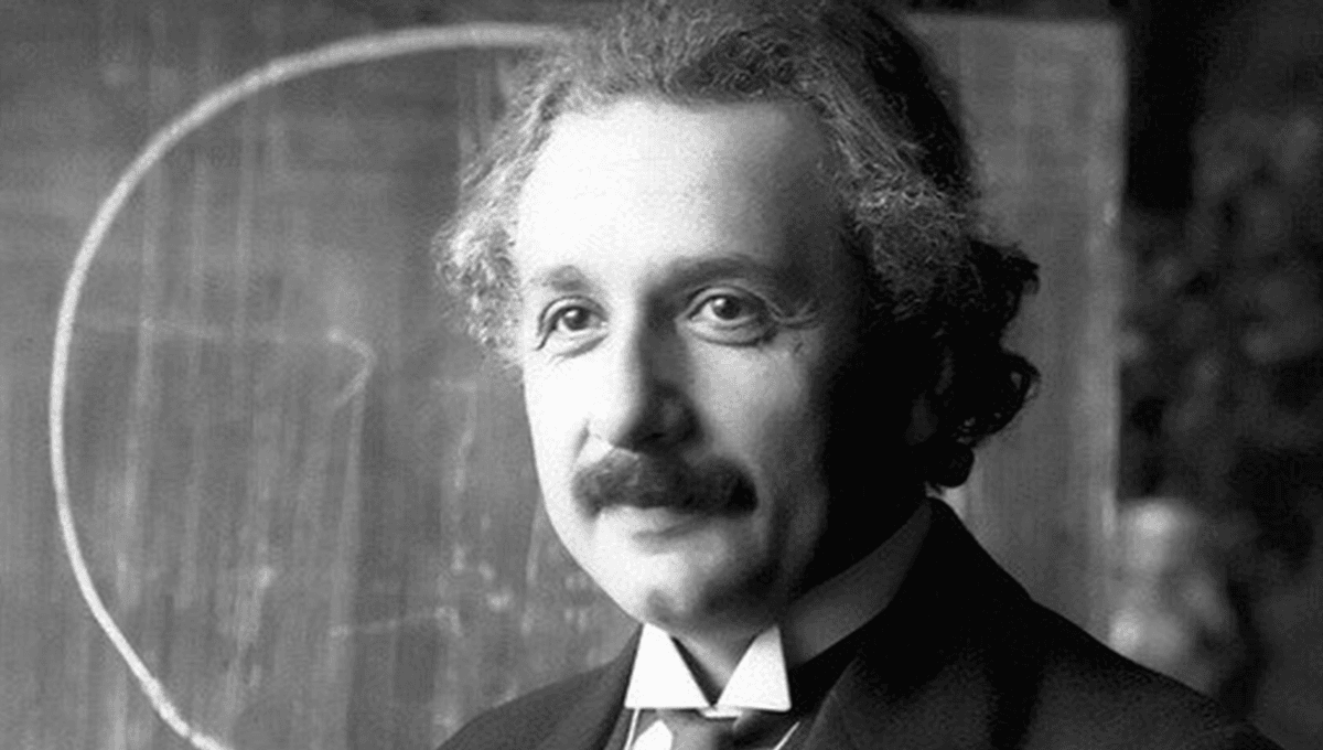 Double Slit Experiment Performed With Single Atoms Shows Einstein Was Wrong