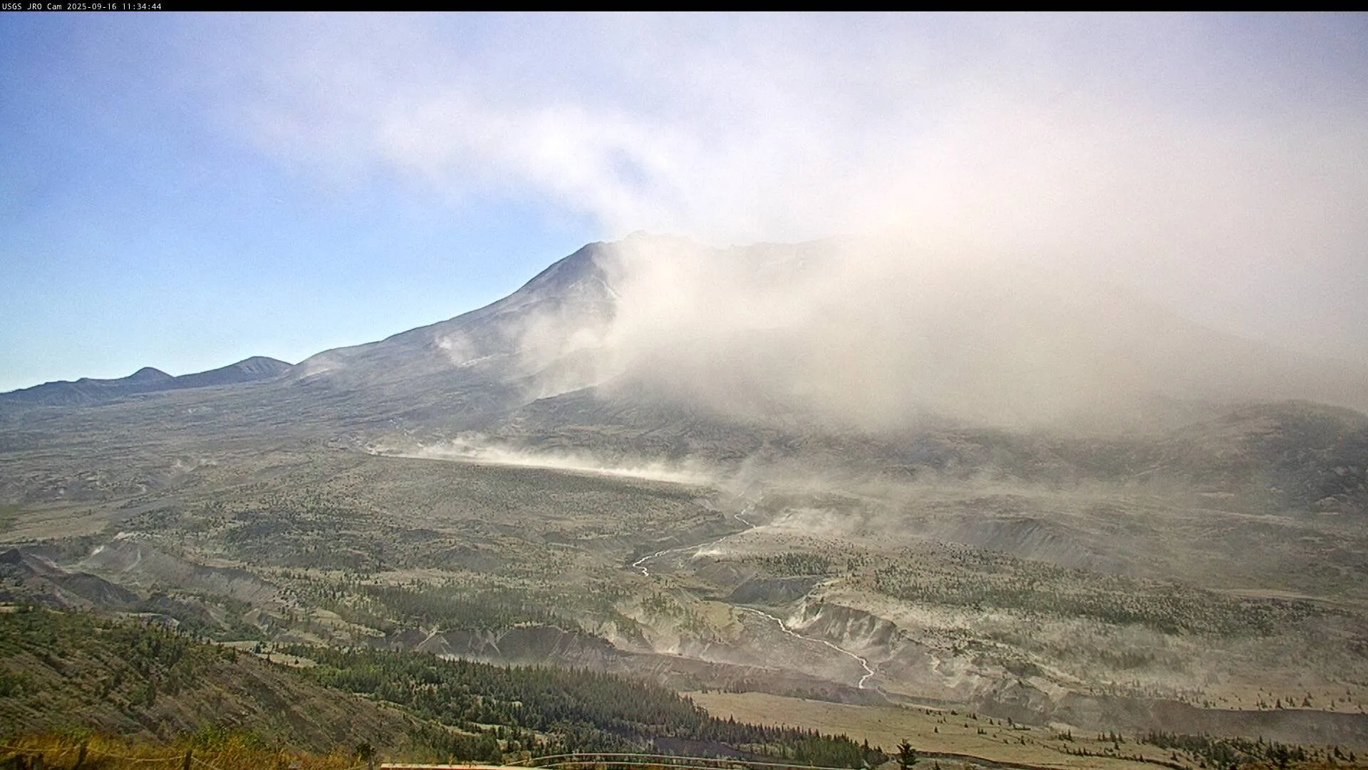1994 Volcanic  NM-MT グレード8 An Ashy Cloud Appears Over Mount St Helens Volcano, But The