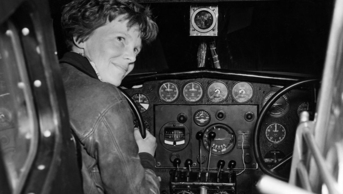 Apa yang Terjadi pada Amelia Earhart? Sejarawan Harap Perintah Trump Buka Misteri