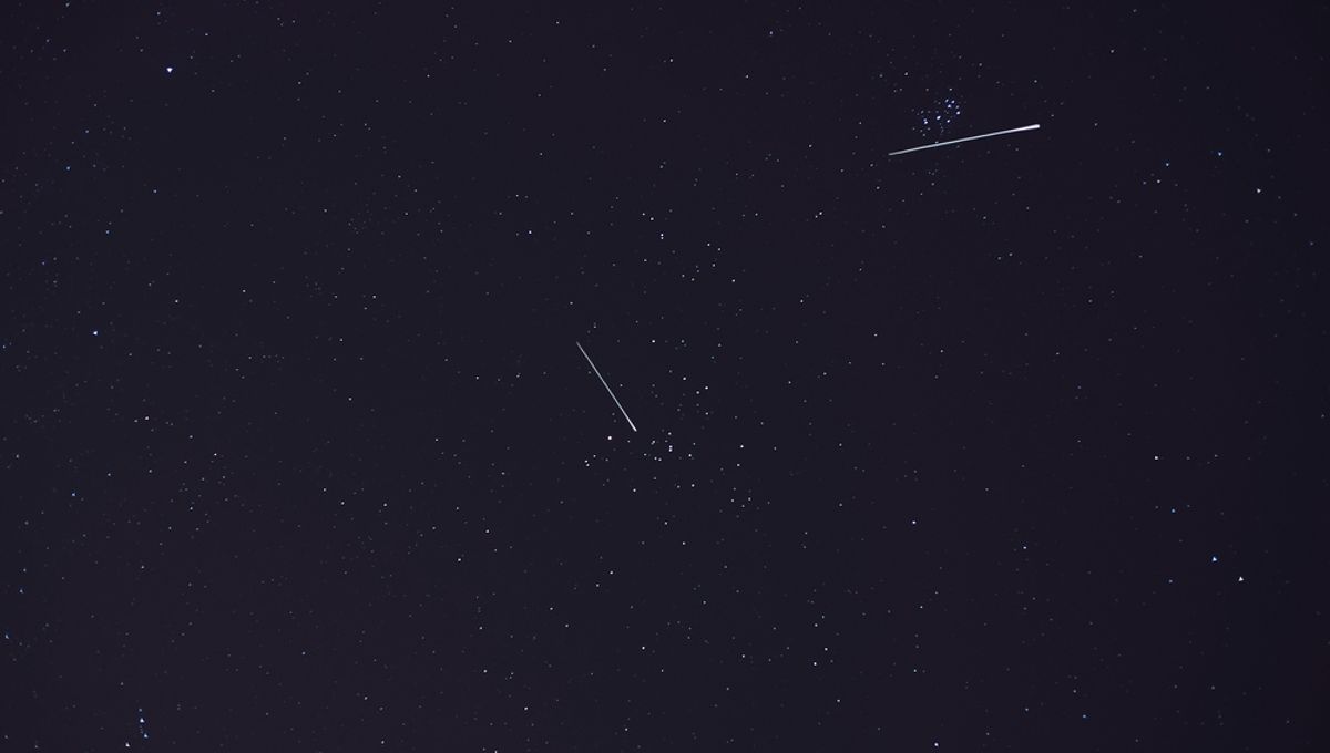 Gempita Meteor Taurid Datang, Kembang Api Halloween Terhiasi Langit Gempita Meteor Taurid Datang, Kembang Api Halloween Terhiasi Langit