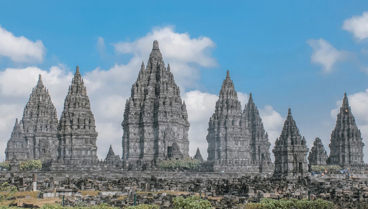 Agama Tertua di Dunia: Apa Saja dan Sejarahnya?