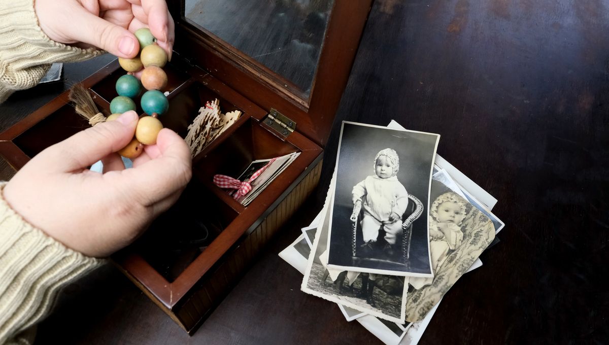 Ilusi Enfacement: Menatap Wajah dengan “Filter Bayi” untuk Kenangan