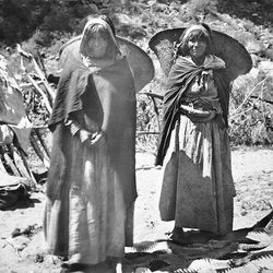 Two Havasupai women with "Kathaks" on their backs, ca.1900