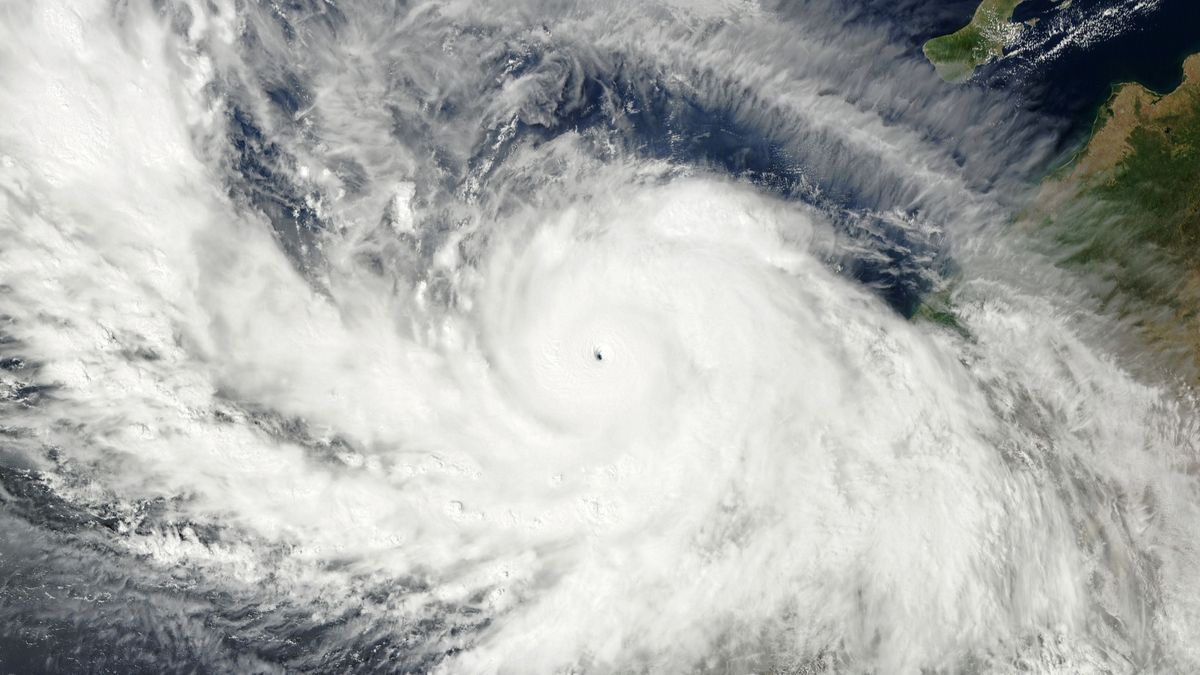Is It Time To Introduce “Category 6” Hurricanes?