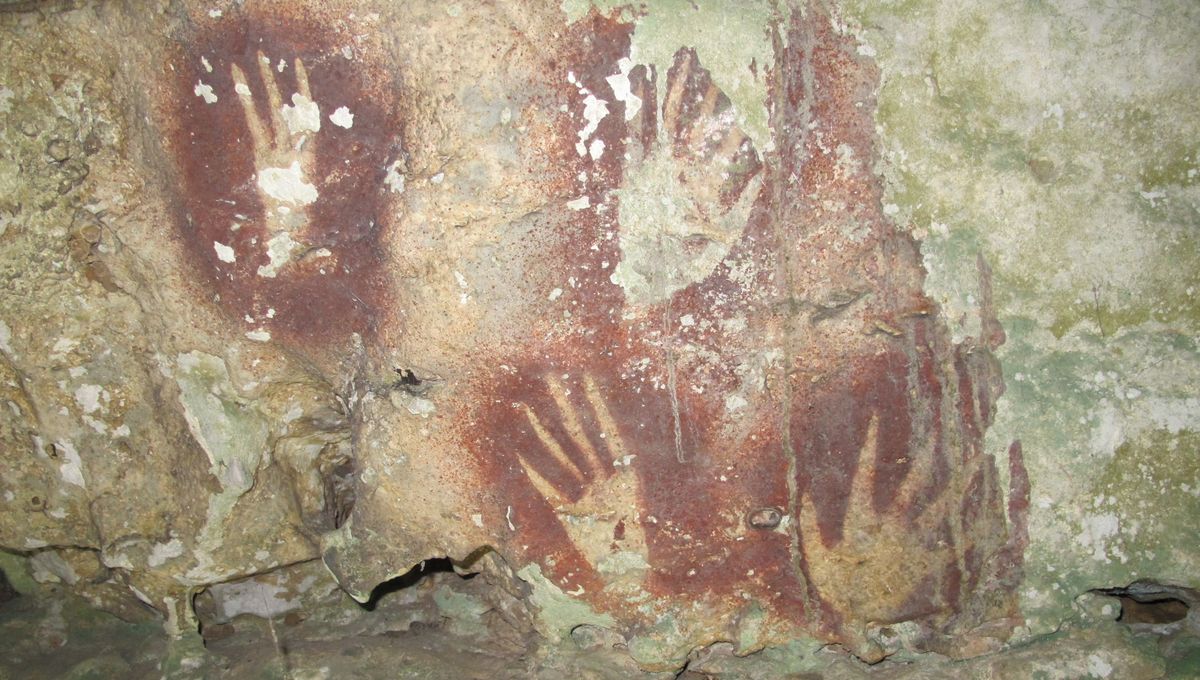 What The World's Oldest Rock Art – Hand Stencils Dated To 67,800 Years ...