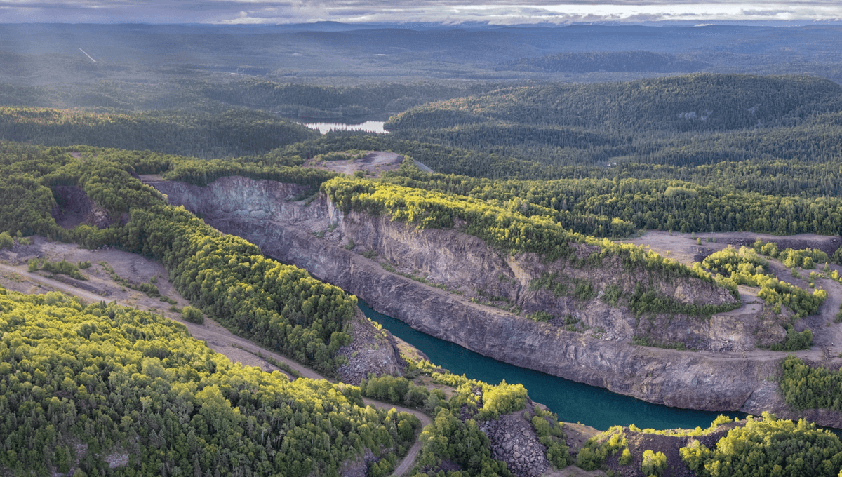 This Geologist Found 2.6 Billion-Year-Old Water Deep Below Earth. Did She Drink It? No, Here’s Why - IFLScience