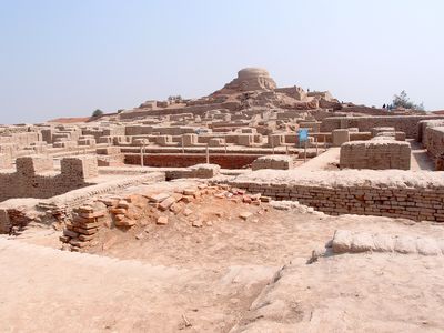 A view of Mohenjo-daro in Pakistan, with the so-called Stupa Mound in the background, located in the higher settlement to the west,