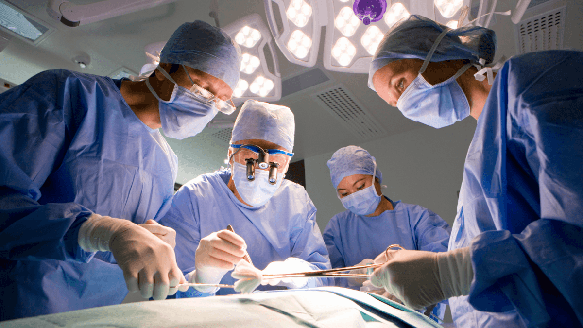 If A Nurse Farts In An Operating Theatre, Does It Cause Contamination? A Doctor Decided To Investigate