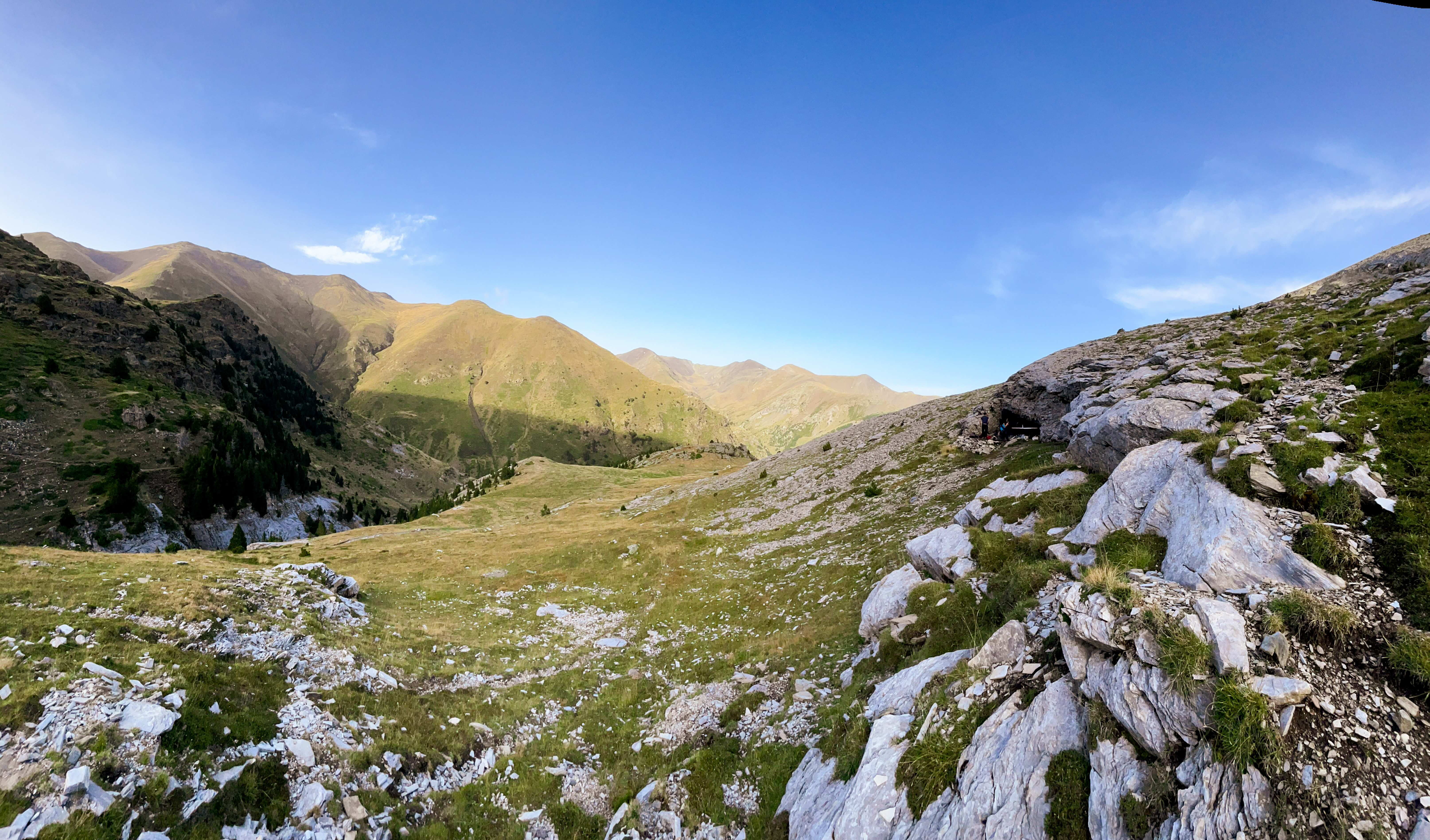 A view of Cova 338 located at 2,235 meters above sea level in the Núria Valley (Queralbs, Ripollès).