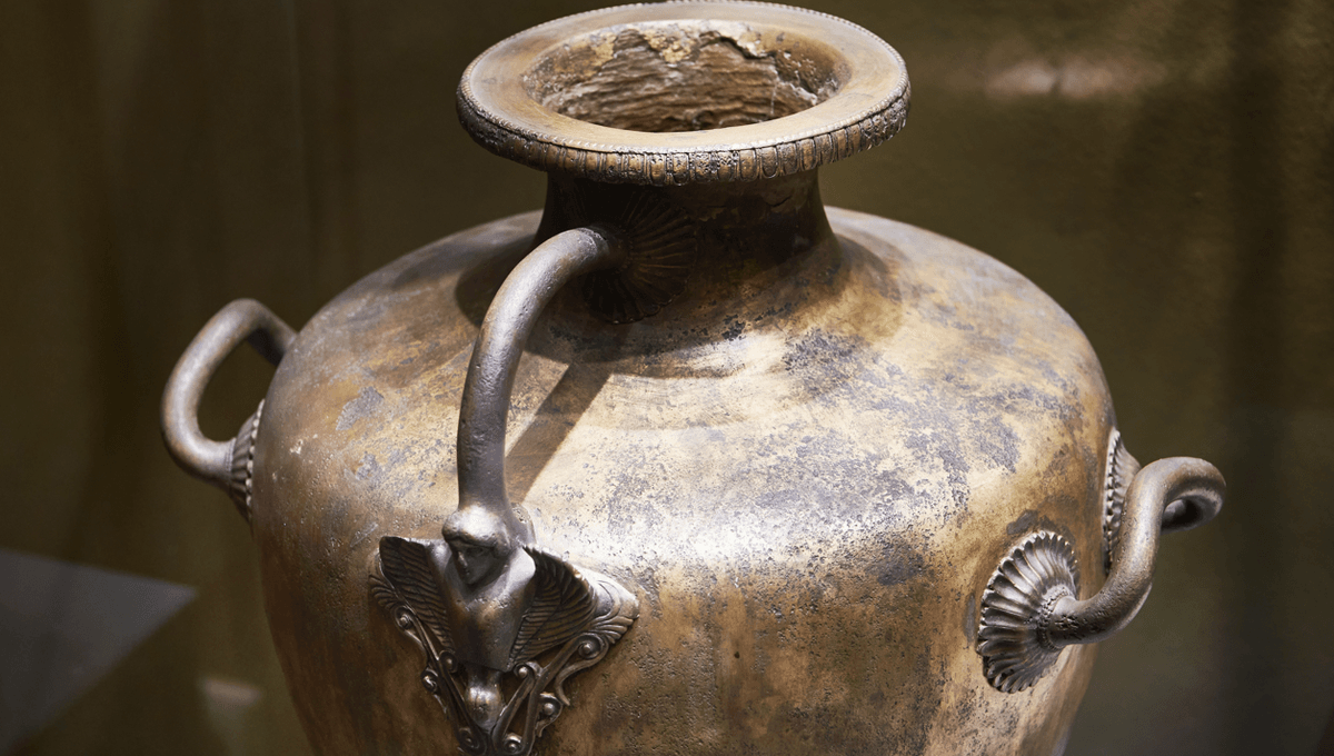 A Giant Bronze Bottle Was Unearthed At A 2,300-Year-Old Chinese Tomb – And It’s Still Filled With Beer