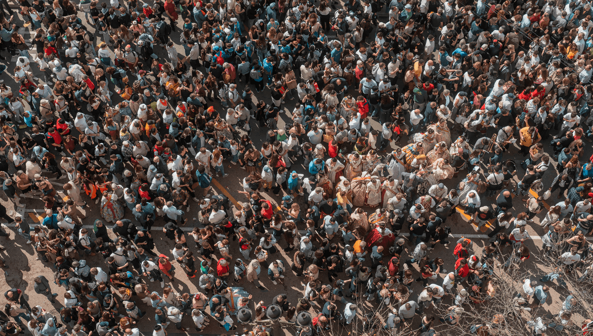Scientists Are Baffled By An Unexplained Tendency For Humans To Walk Naturally To The Left