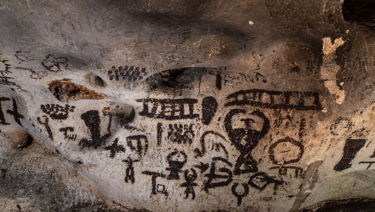 32 Symbols Found In Prehistoric Caves Across Europe Could Be The Oldest Systems Of Communication In The World