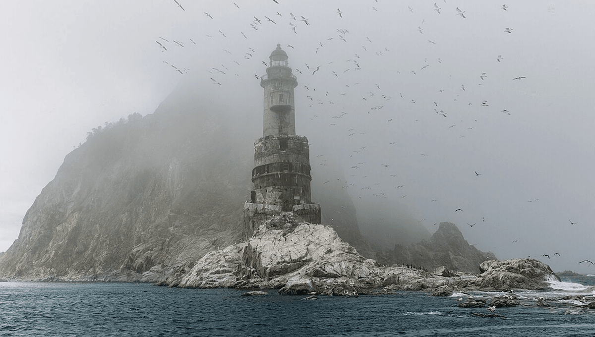 The USSR Had Nuclear-Powered Lighthouses Lining Its Arctic Coast, And They Became As Big A Problem As You Can Imagine