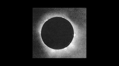 the daguerrotype of the eclipse of 1851 showing the covered sun, the corona and several prominences