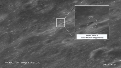 an inset show a dark splotch on the surface of the Moon the impact traces of the SpaceX falcon 9 rocket