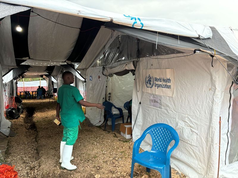 Expansion works taking place at the Ebola treatment centre at the General Referral Hospital in Lita. The 40-bed treatment centre constructed by WHO is being expanded to 80 bed capacity, with the support of partners such as ALIMA, WFP, UNICEF and MONUSCO.