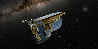 The spacecraft is a circulqar tube with a flat shield on one side and a polygonal strcutre at the back. In the background the Milky Way