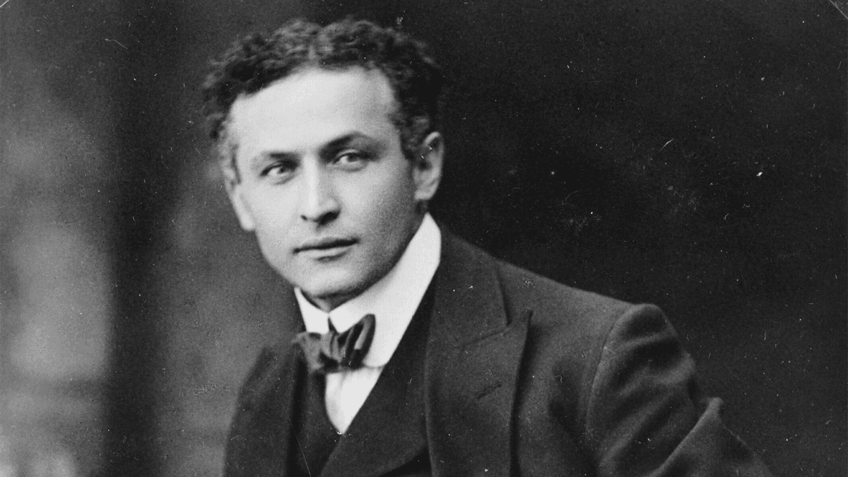 Harry Houdini Died On Halloween 100 Years Ago. According To New Investigations By A Former Surgeon, No He Didn't.