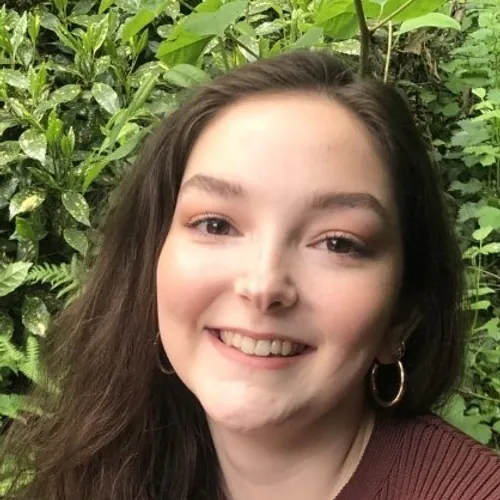 Maddy Chapman headshot